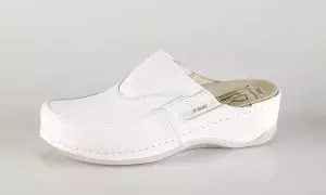 Batz FC10 – ženske klompe bijele boje – VV obuća trgovina - bočno